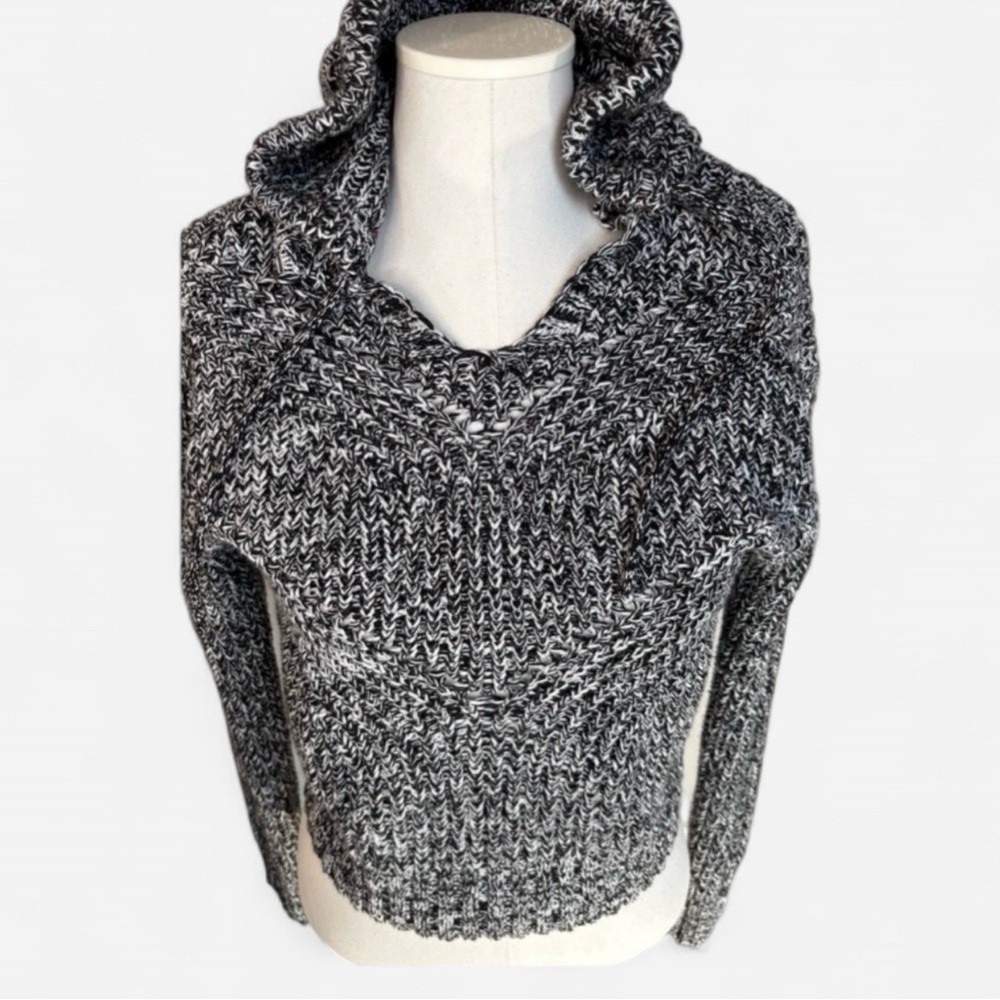 Aero Cropped Hooded Pullover Sweater Black White Small